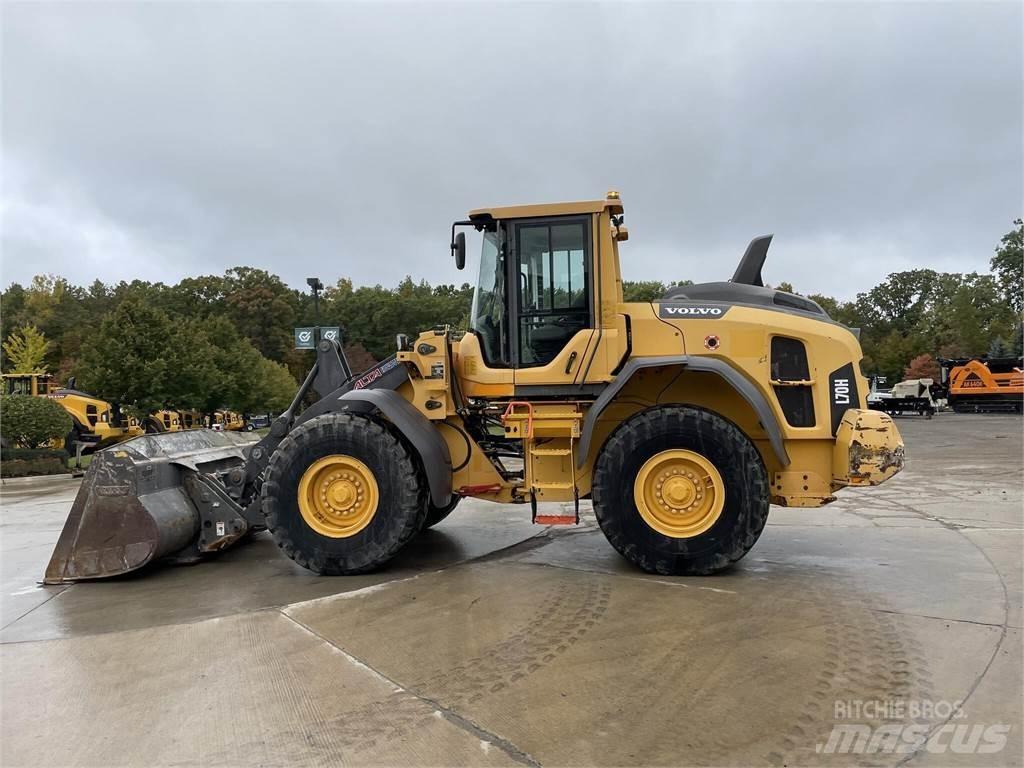 Volvo L70H Naudoti ratiniai krautuvai