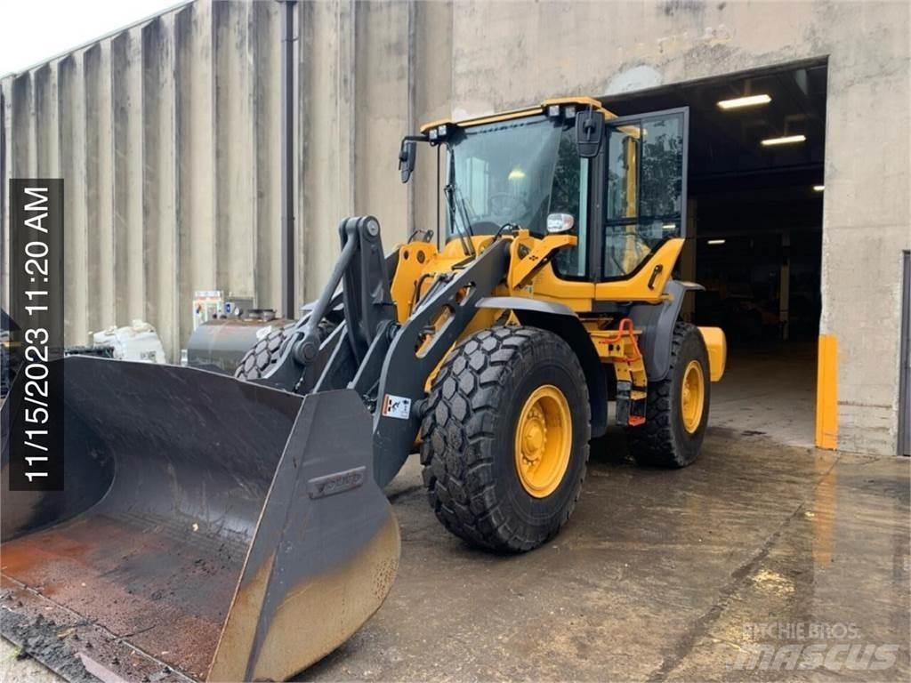 Volvo L70H Naudoti ratiniai krautuvai