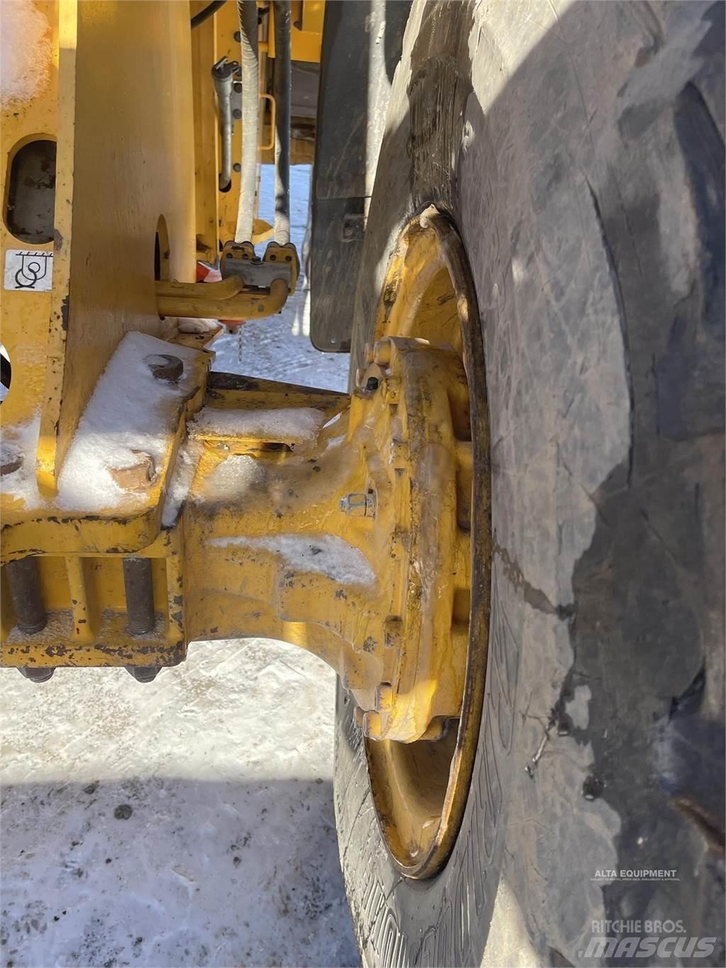 Volvo L70H Naudoti ratiniai krautuvai
