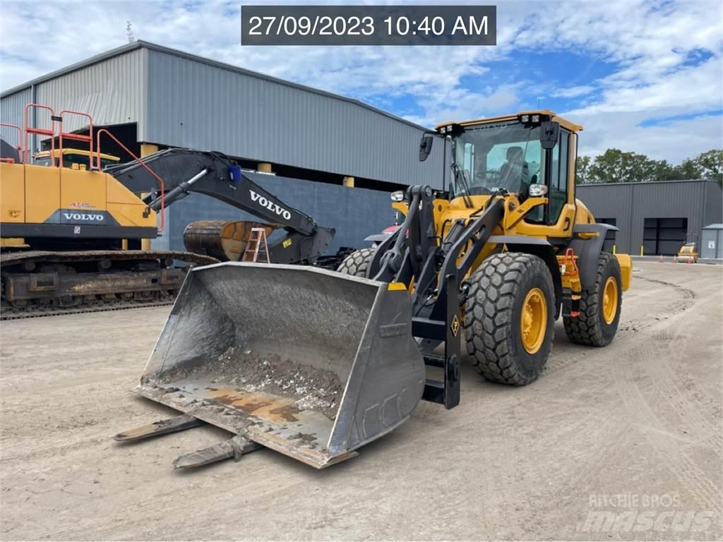 Volvo L70H Naudoti ratiniai krautuvai
