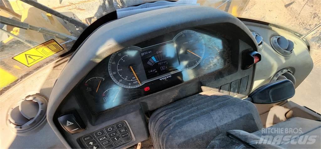 Volvo L90H Naudoti ratiniai krautuvai