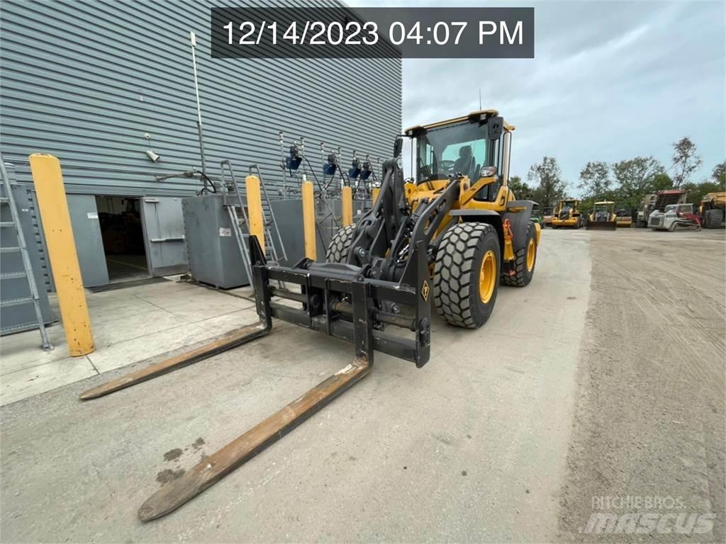 Volvo L90H Naudoti ratiniai krautuvai
