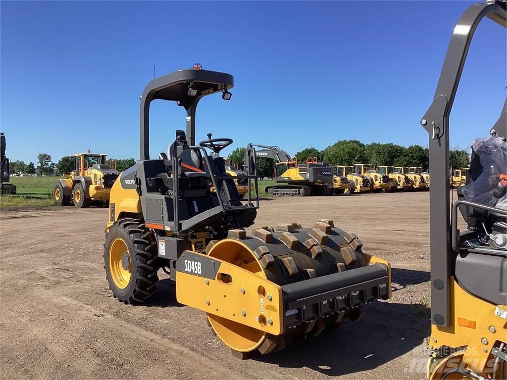 Volvo SD45B Porinių būgnų volai