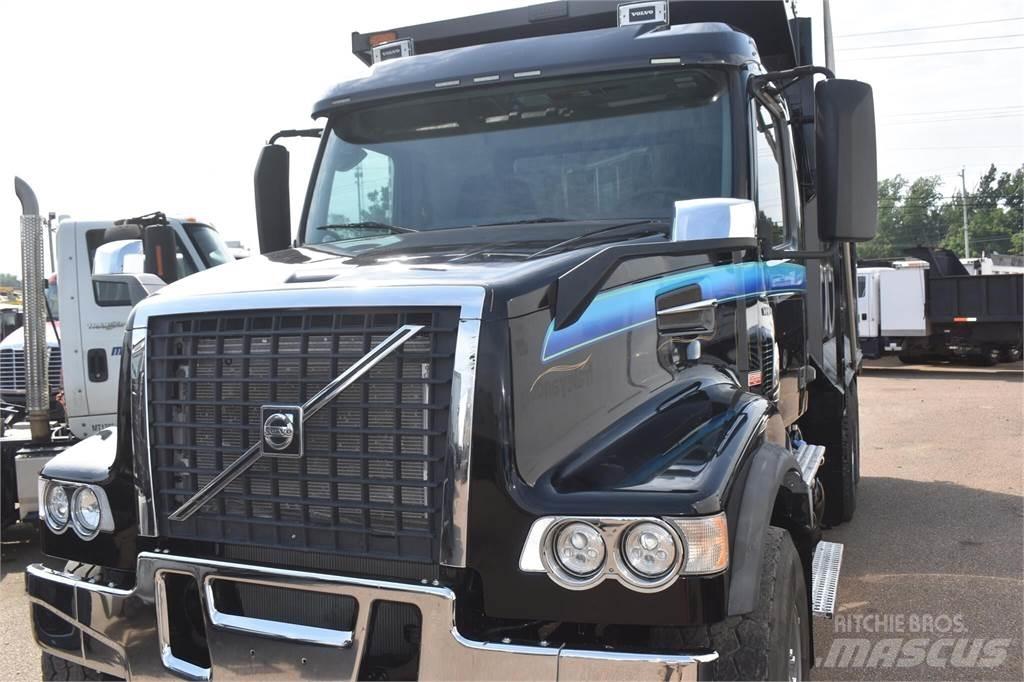 Volvo VHD104F300 Savivarčių priekabų vilkikai