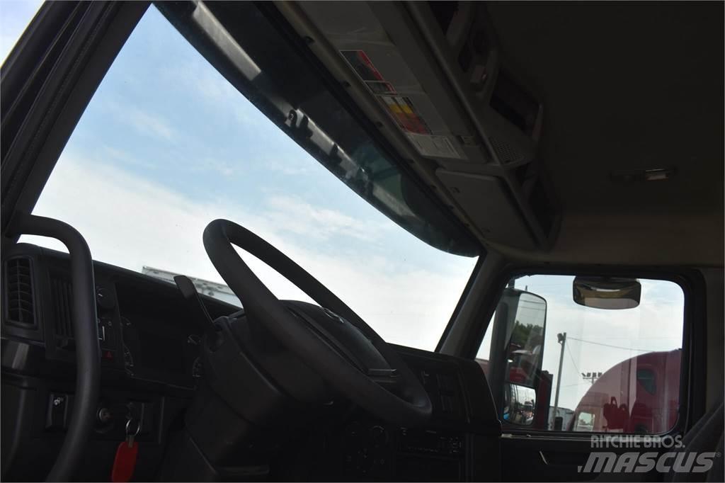 Volvo VHD104F300 Savivarčių priekabų vilkikai