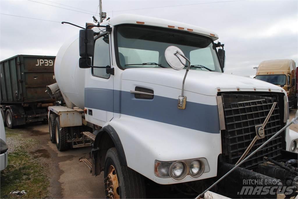 Volvo VHD64B200 Betonvežiai
