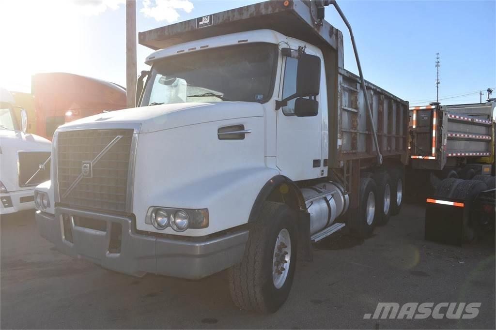 Volvo VHD84B200 Savivarčių priekabų vilkikai