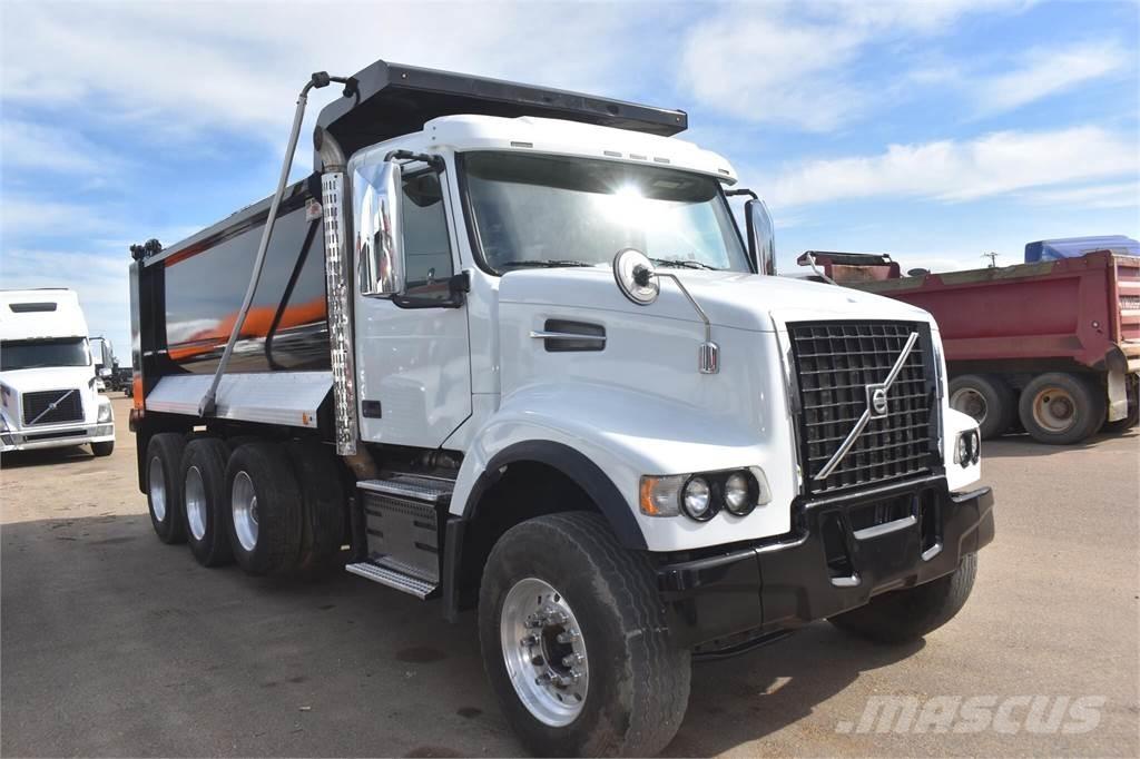 Volvo VHD84B300 Savivarčių priekabų vilkikai