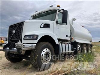 Volvo VHD84B300 Vandens sunkvežimiai