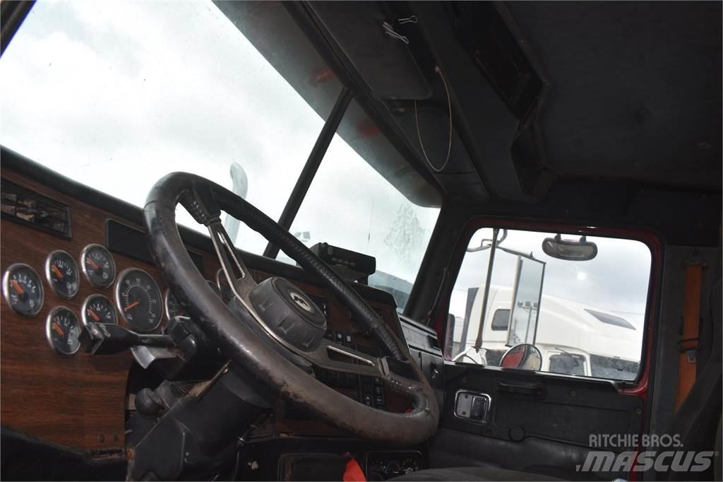 Western Star 4900 Savivarčių priekabų vilkikai