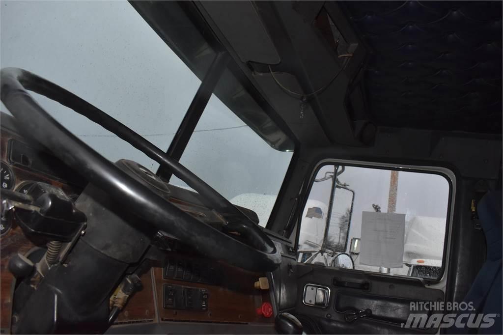 Western Star 4900FA Savivarčių priekabų vilkikai