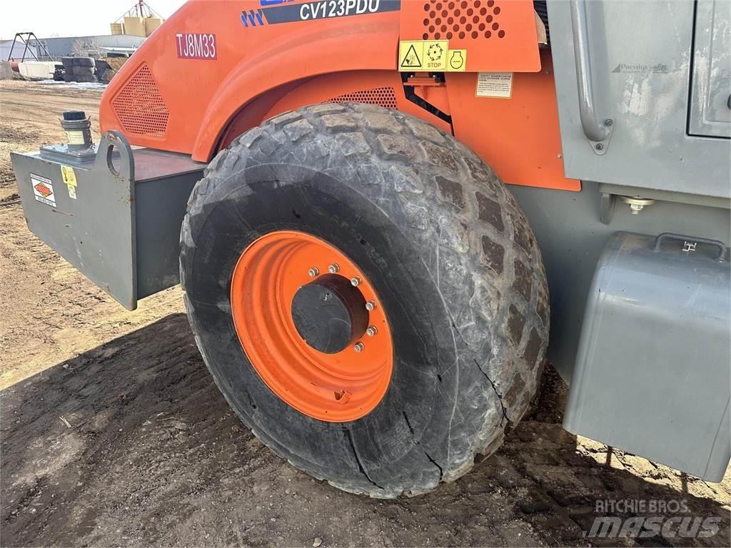 XCMG CV123PDU Porinių būgnų volai
