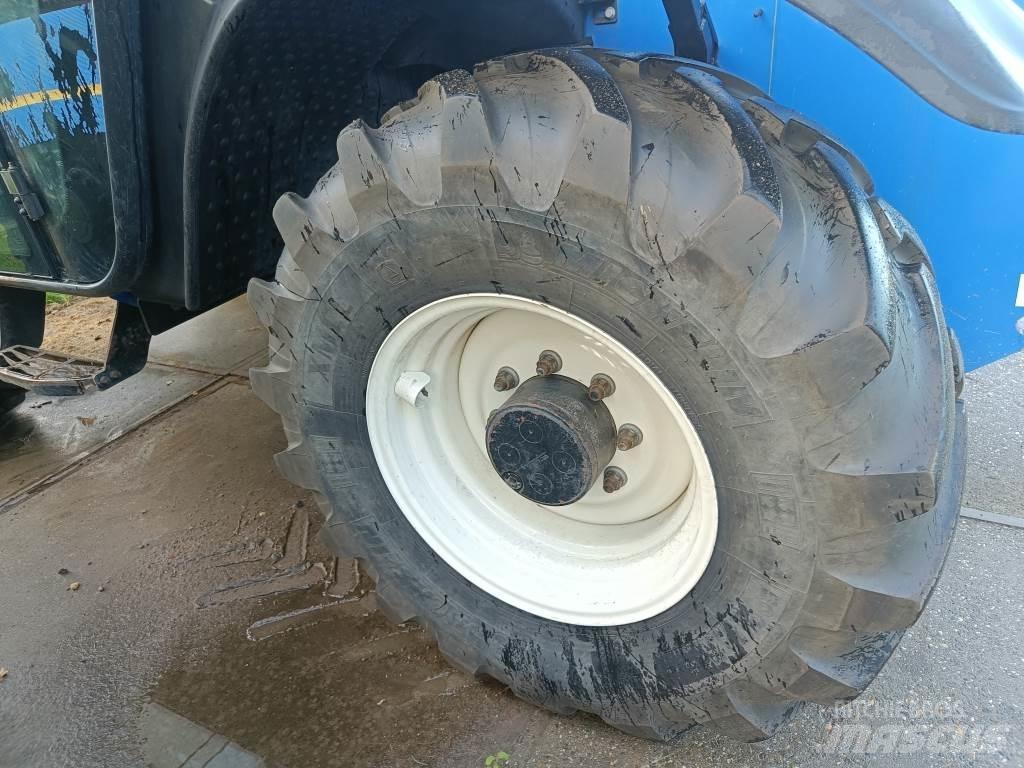 New Holland LM7.35 Teleskopiniai krautuvai žemės ūkiui