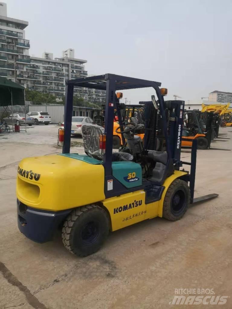 Komatsu FD 30 T-14 Dyzeliniai krautuvai
