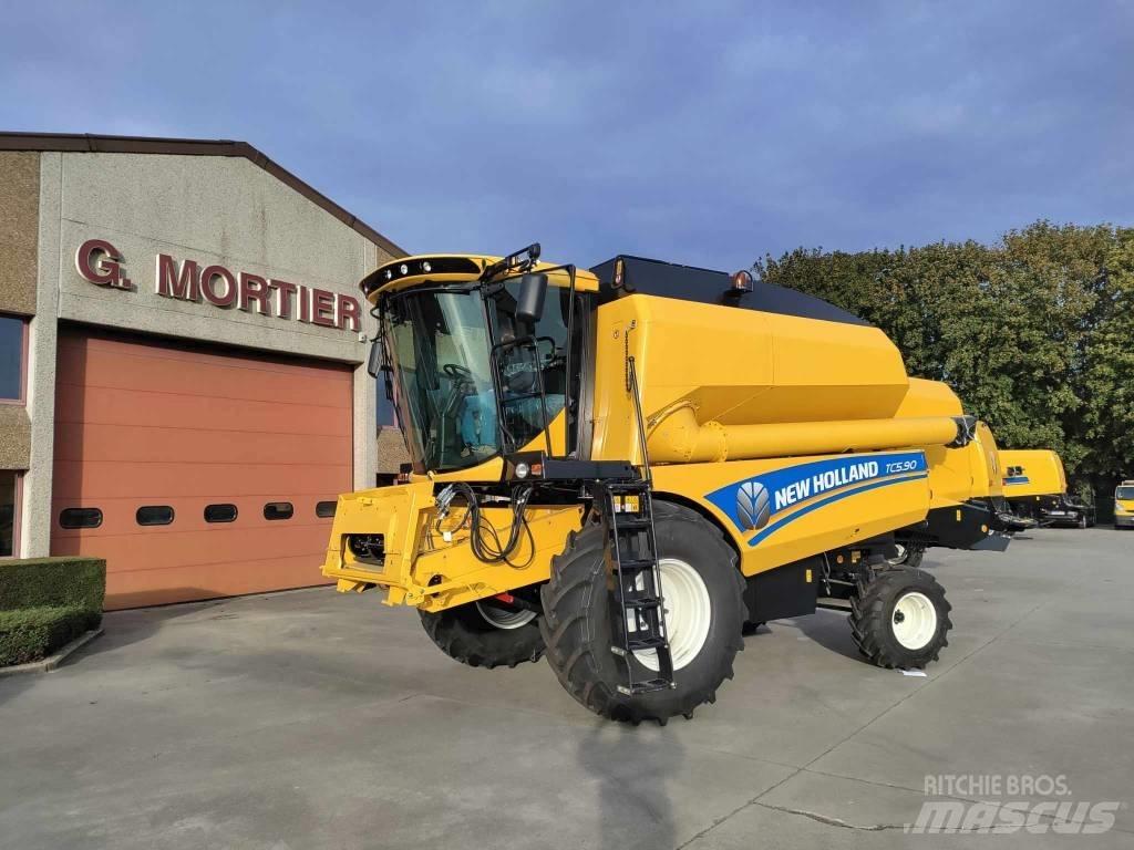 New Holland TC 5.90 Derliaus nuėmimo kombainai