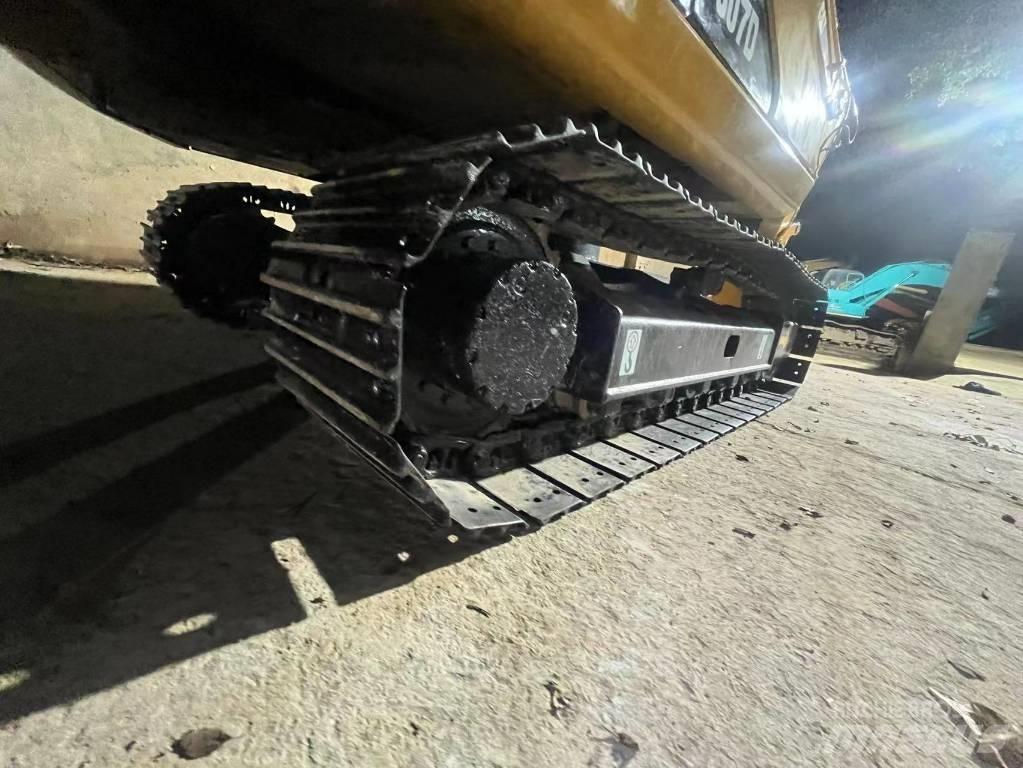 CAT 307 D Vikšriniai ekskavatoriai