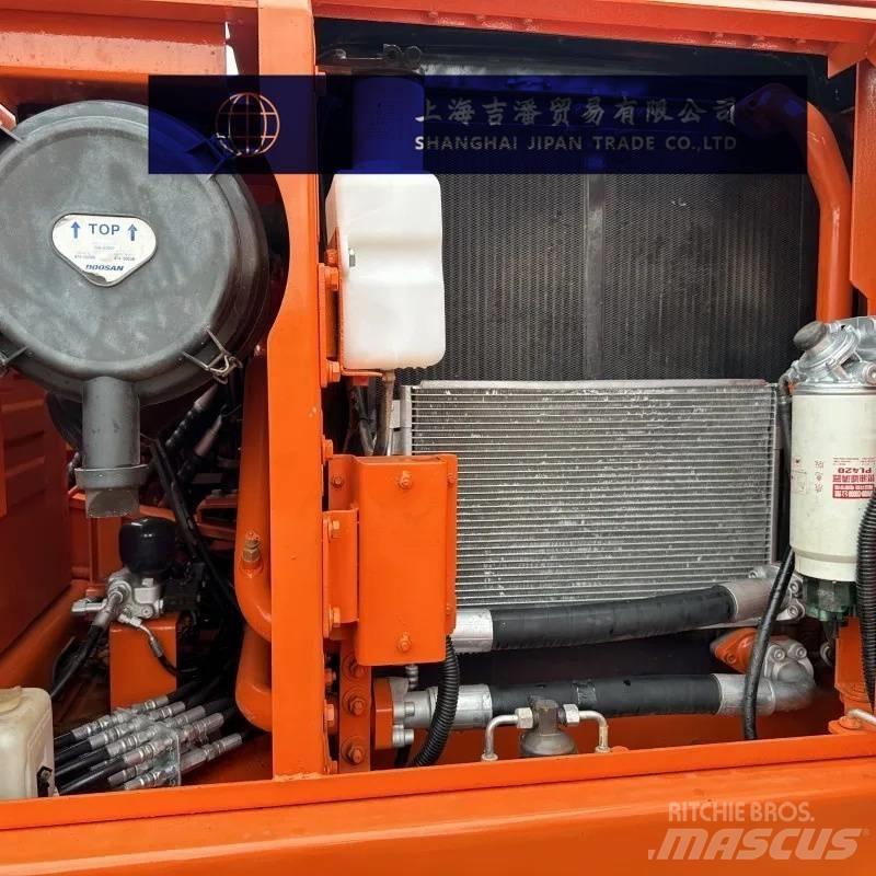Doosan DX 150 Vikšriniai ekskavatoriai