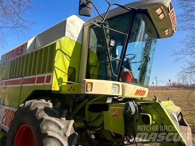 CLAAS Mega 208 Derliaus nuėmimo kombainai