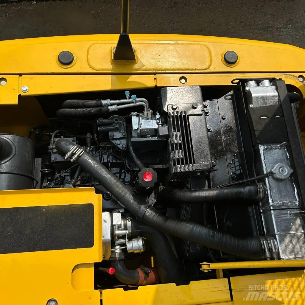 Komatsu 130 Vikšriniai ekskavatoriai