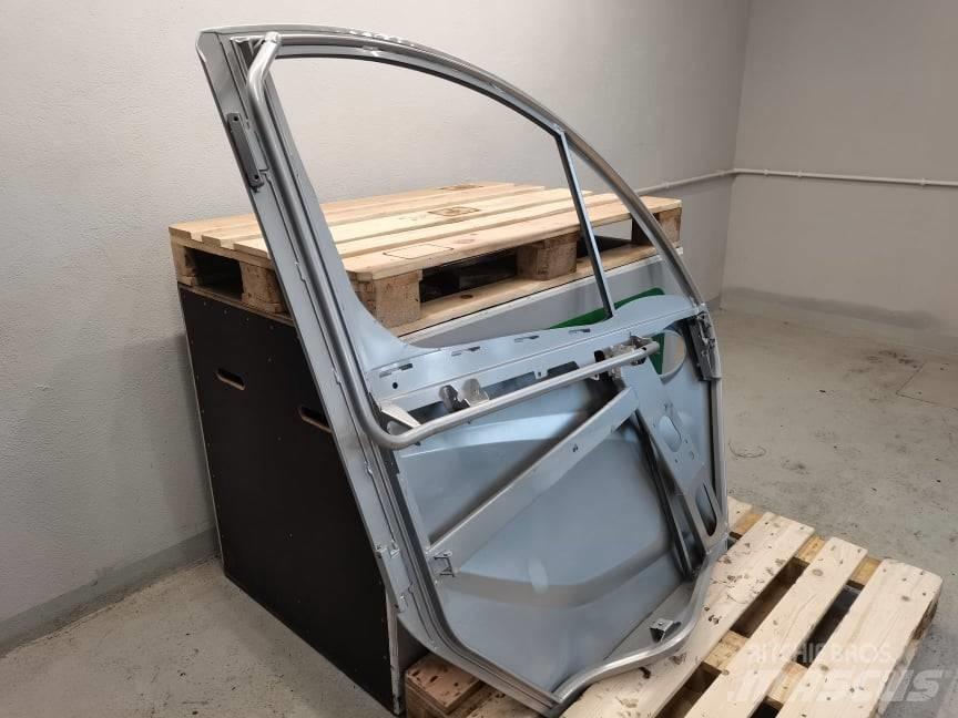 Manitou MLT 737 door Kabinos ir interjeras