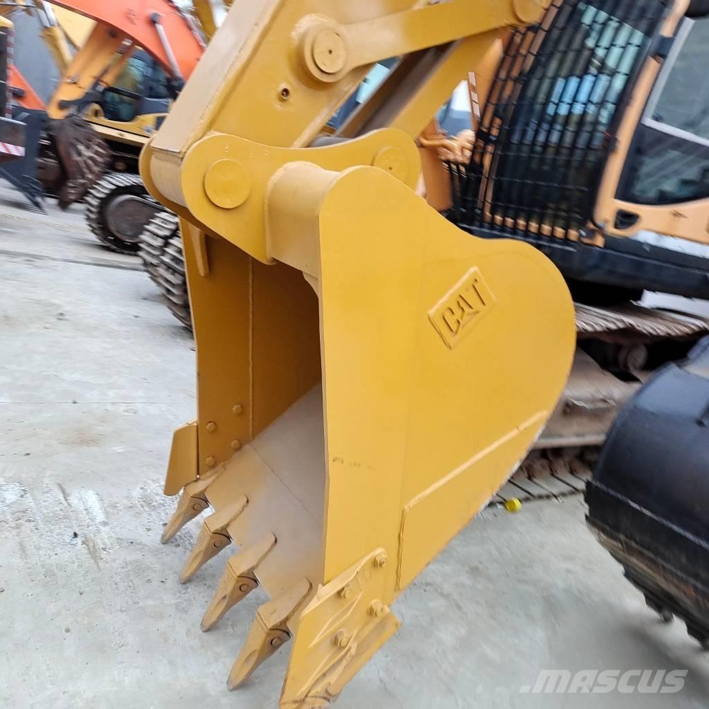 CAT 320 D 2 L Vikšriniai ekskavatoriai