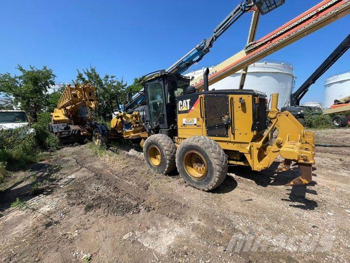 CAT 140 M Greideriai
