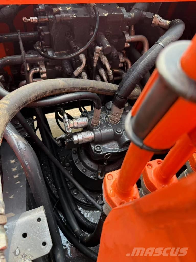 Doosan DX 225 LCA Vikšriniai ekskavatoriai