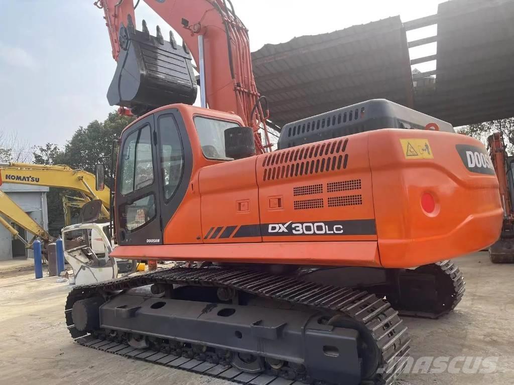 Doosan DX300LC Vikšriniai ekskavatoriai