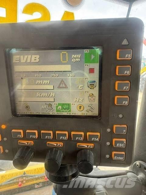 Bomag BW 154 AD-4 Porinių būgnų volai