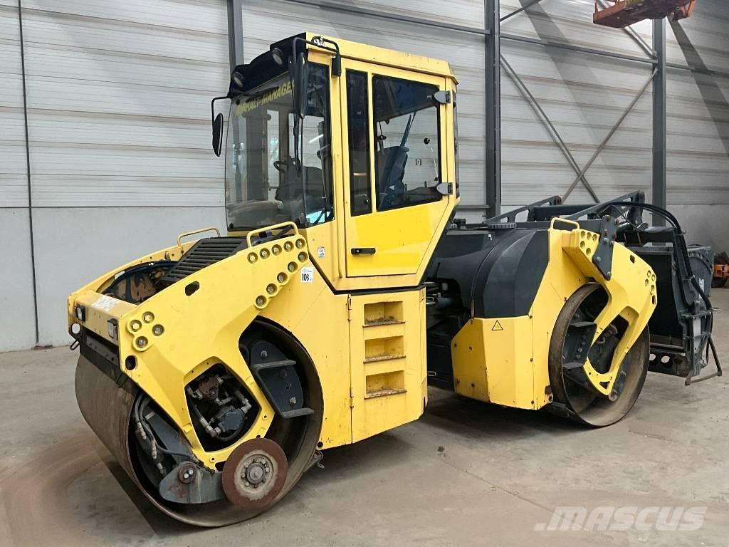 Bomag BW 154 AD-4 Porinių būgnų volai