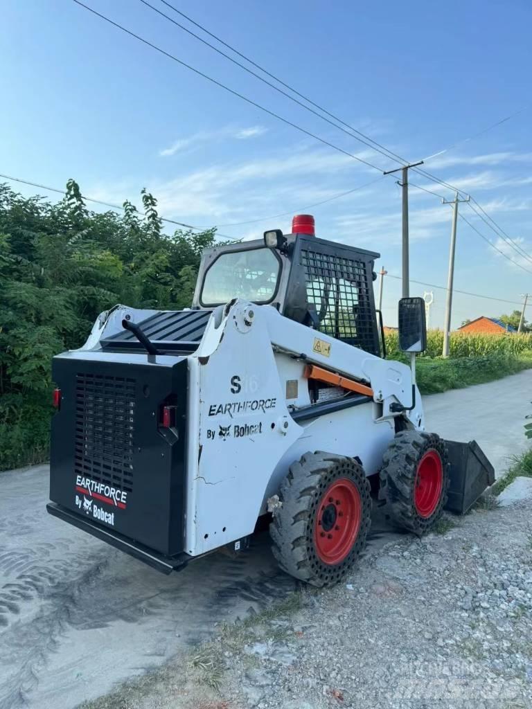 Bobcat S16 Krautuvai su šoniniu pasukimu