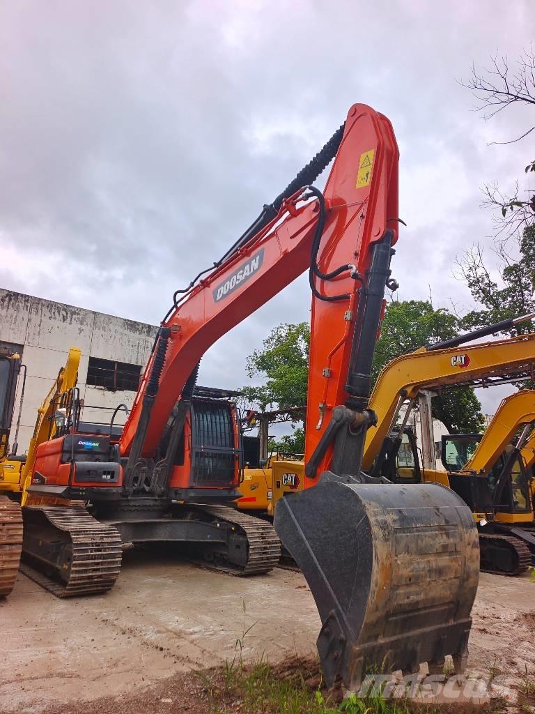 Doosan DX 300 Vikšriniai ekskavatoriai