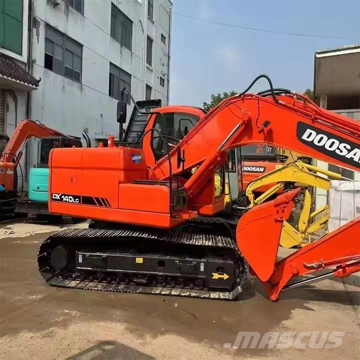 Doosan DX150 Vikšriniai ekskavatoriai