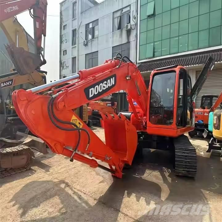 Doosan DX150 Vikšriniai ekskavatoriai