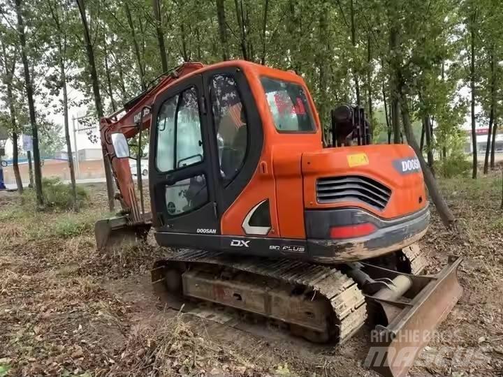 Doosan DX75 Vikšriniai ekskavatoriai