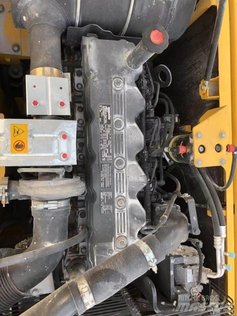 Komatsu 200-8 Vikšriniai ekskavatoriai