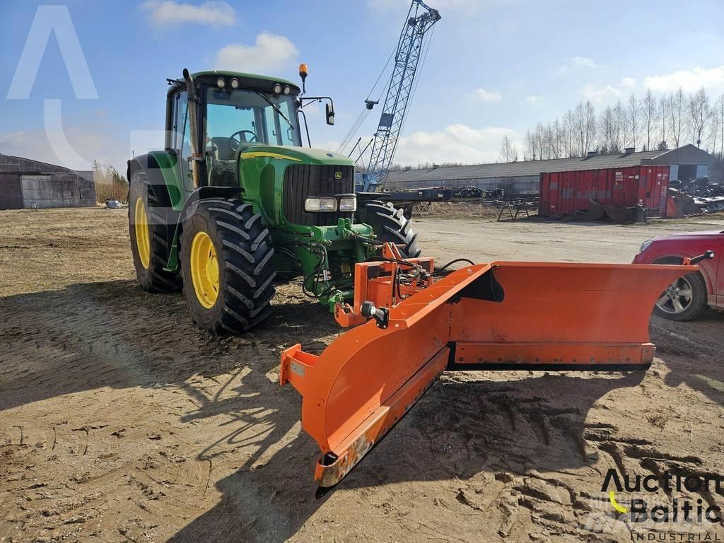 John Deere 6820 Traktoriai