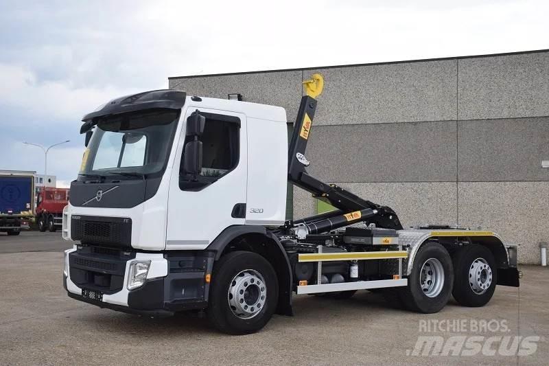 Volvo FE 320 Sunkvežimiai su keliamuoju kabliu