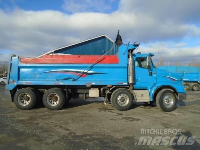 International 9200 i Savivarčių priekabų vilkikai