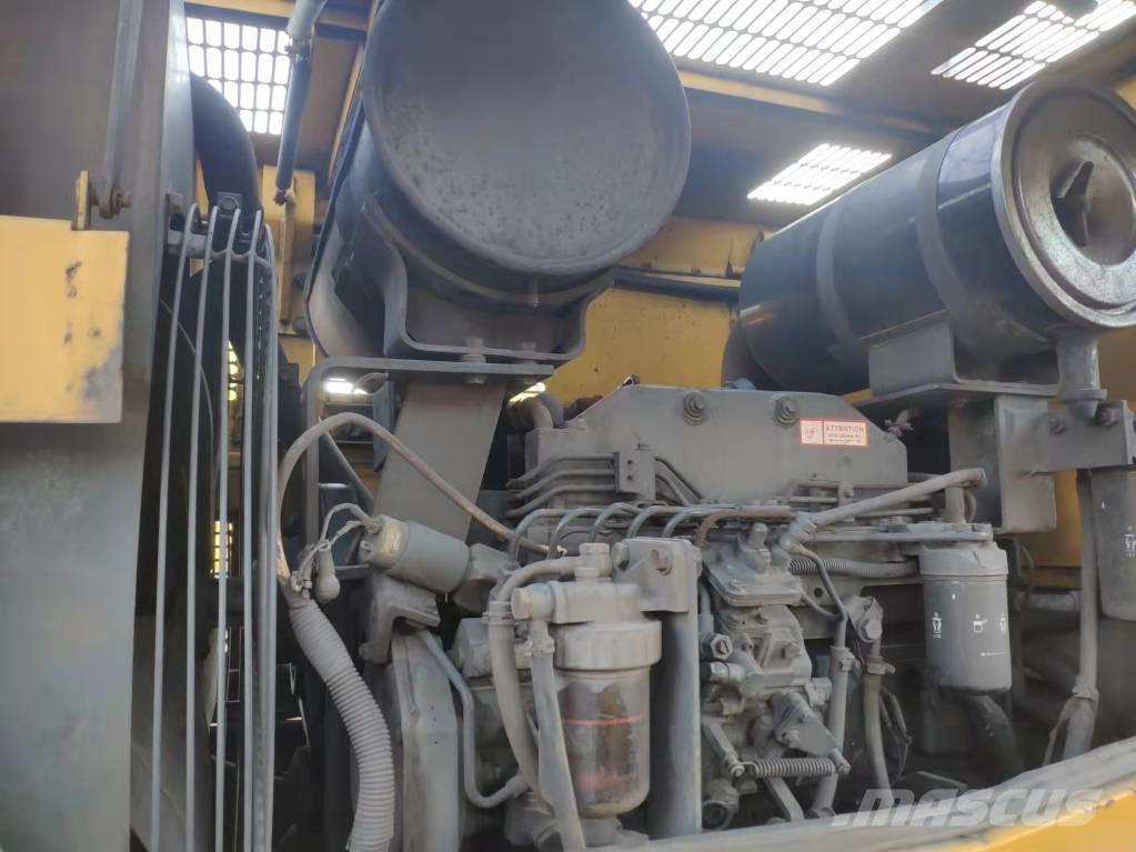 Komatsu WA 320-3 Naudoti ratiniai krautuvai