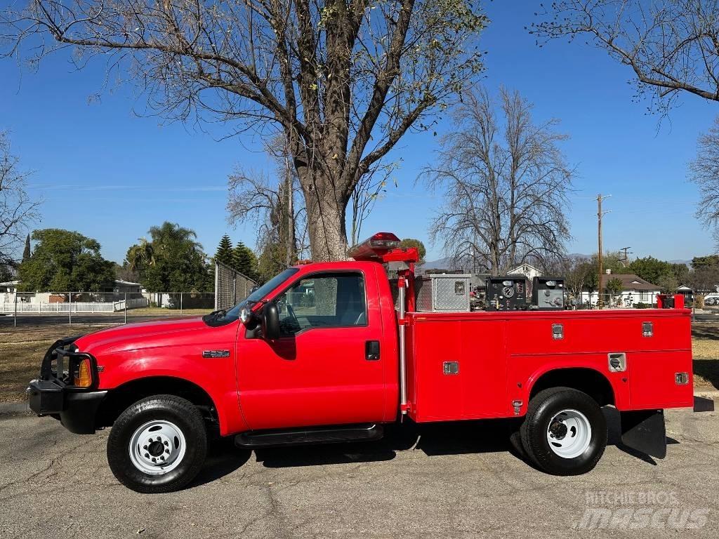 Ford F 350 Gaisrinės