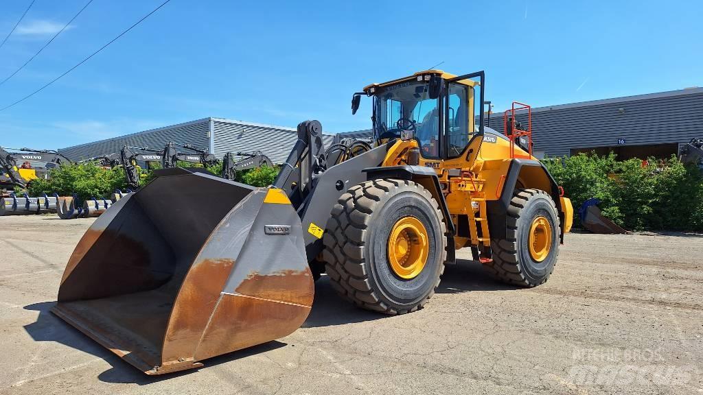 Volvo L 220 H Naudoti ratiniai krautuvai