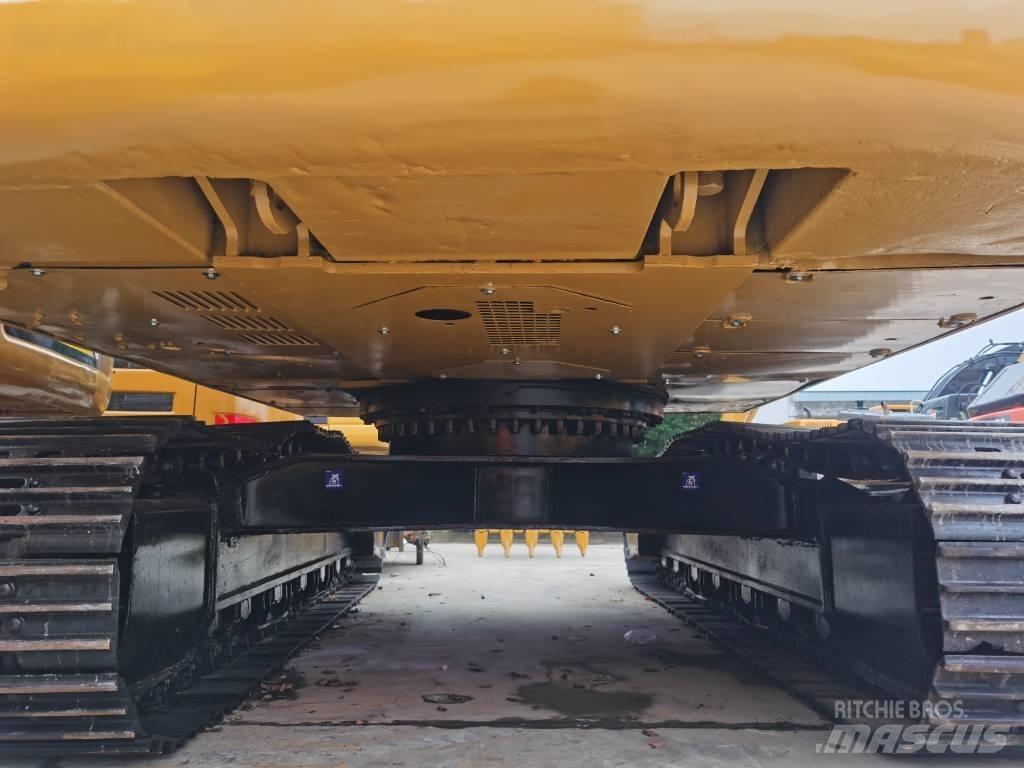 CAT 330 D L Vikšriniai ekskavatoriai