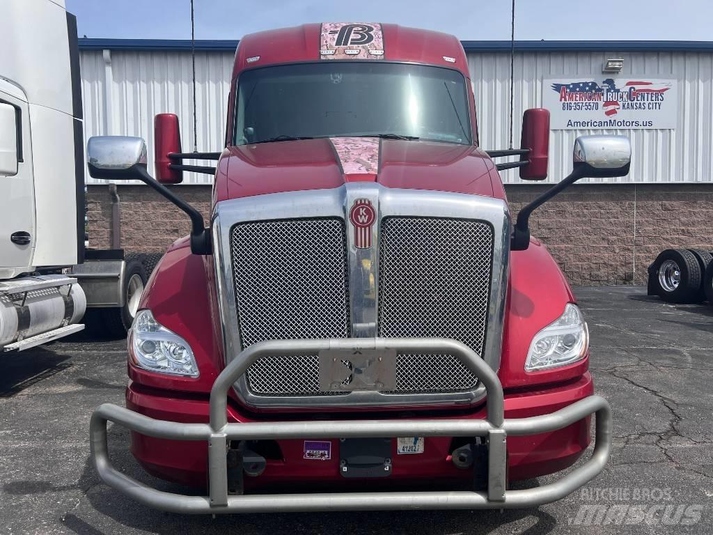 Kenworth T 680 Naudoti vilkikai