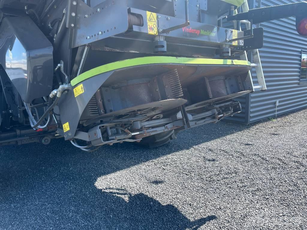 CLAAS Lexion 780 TT Derliaus nuėmimo kombainai
