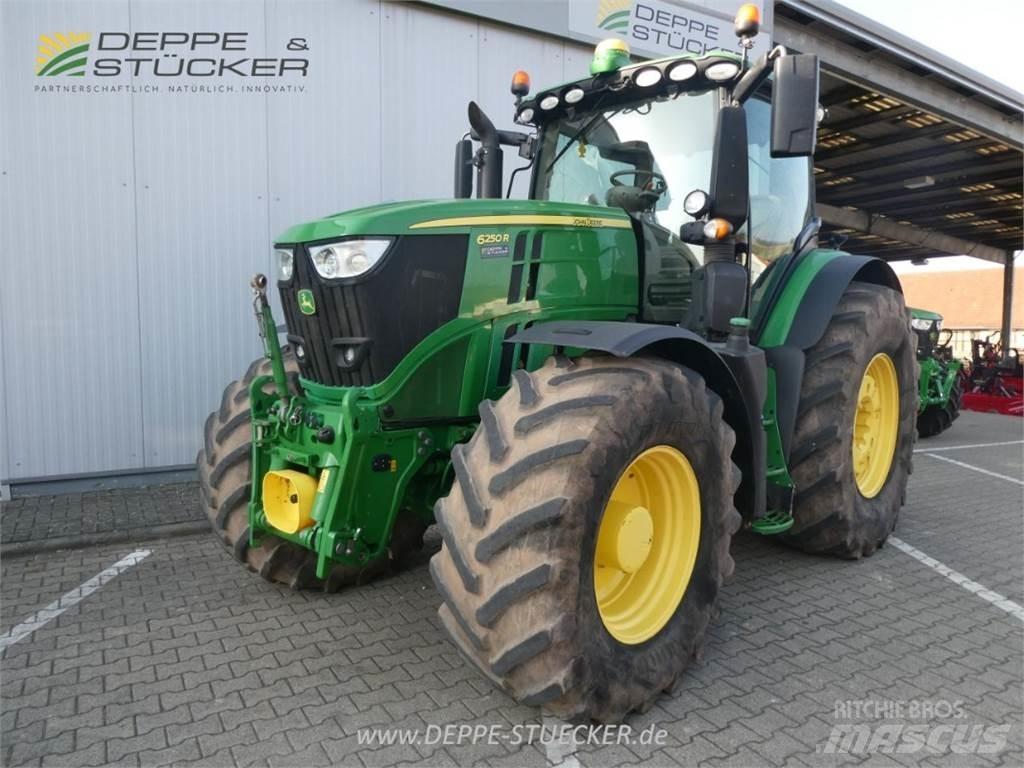 John Deere 6250R Traktoriai