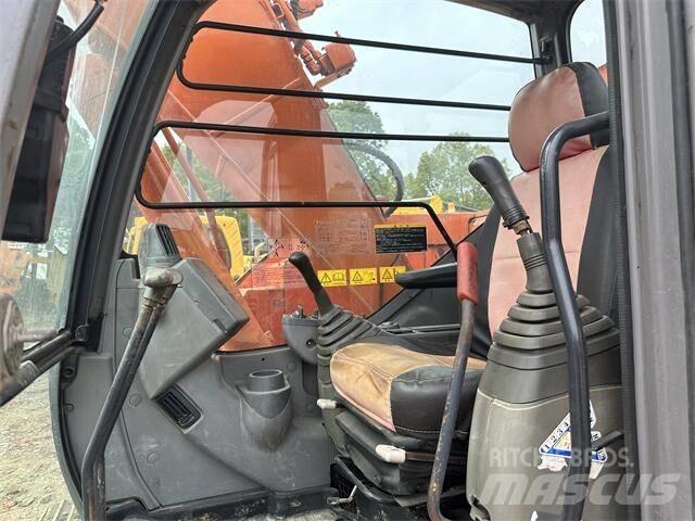 Hitachi ZX 138 Vikšriniai ekskavatoriai