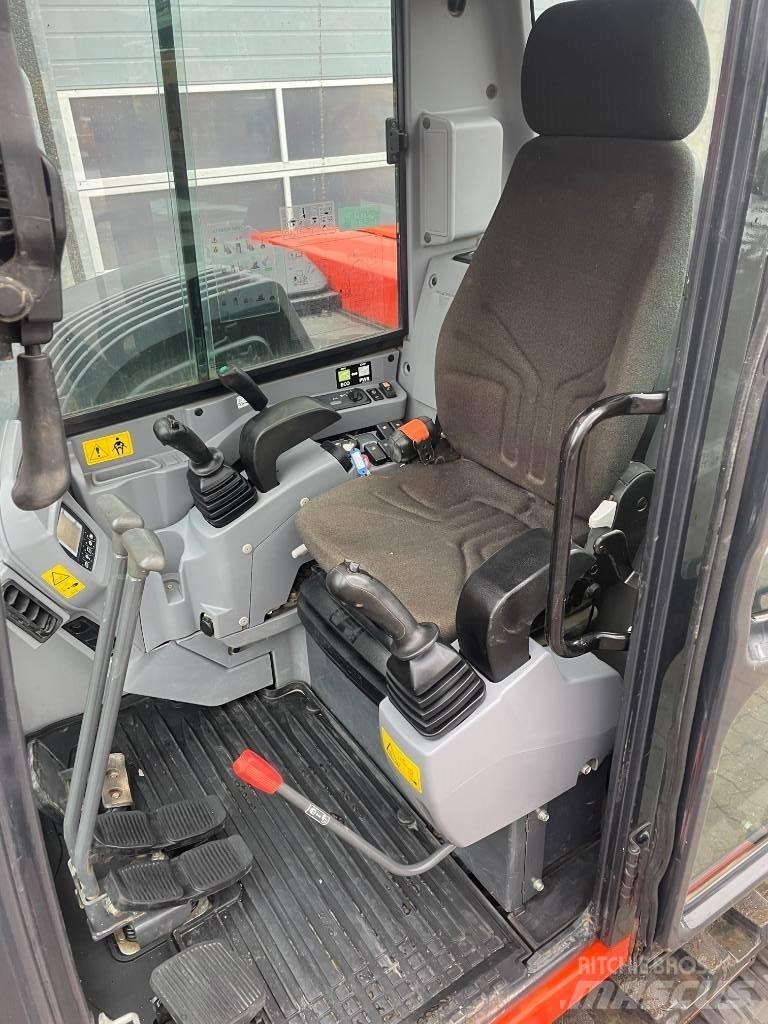 Kubota KX080-4a Vidutinės galios ekskavatoriai 7-12 t