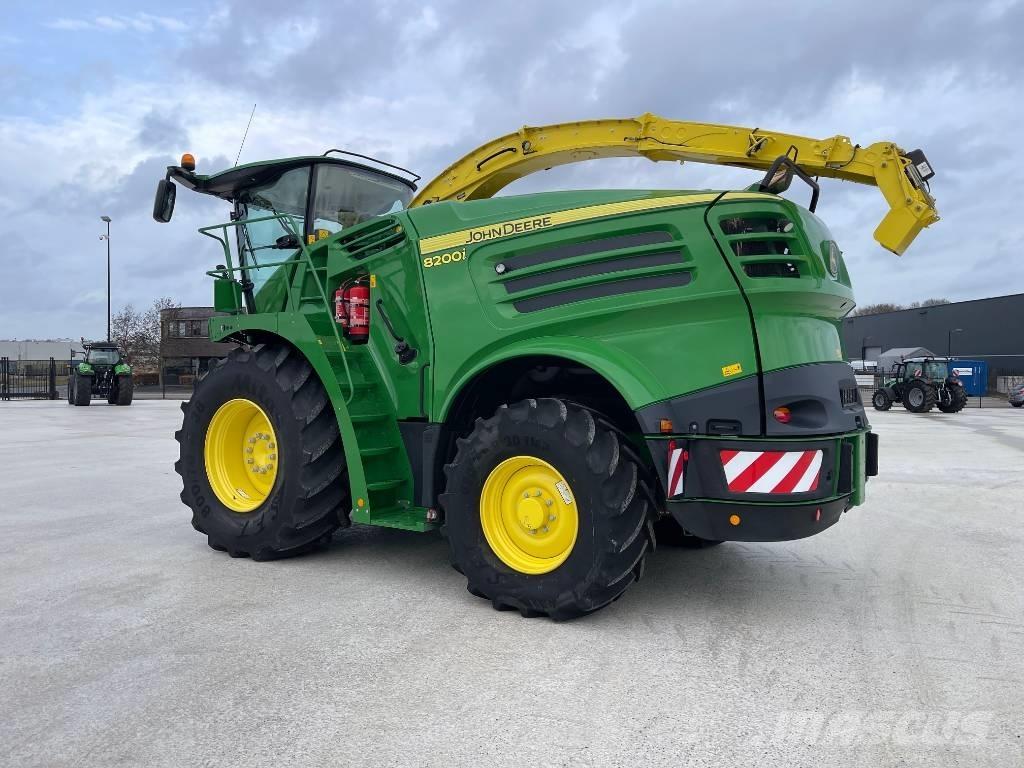 John Deere 8200 Derliaus nuėmimo kombainai