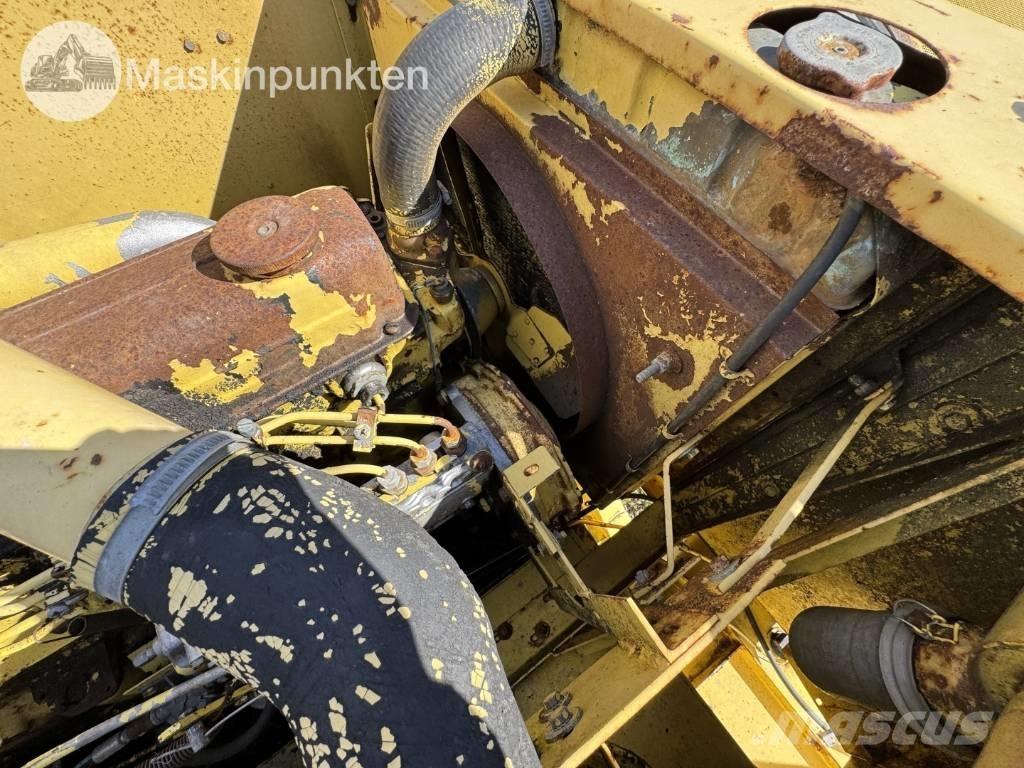 New Holland 1530 Derliaus nuėmimo kombainai